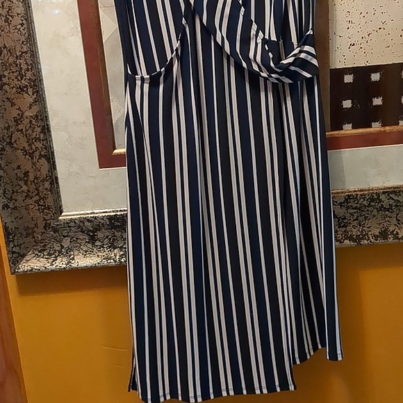 BAR III NAVY BLUE/WHITE DRESS - Picture 3 of 10